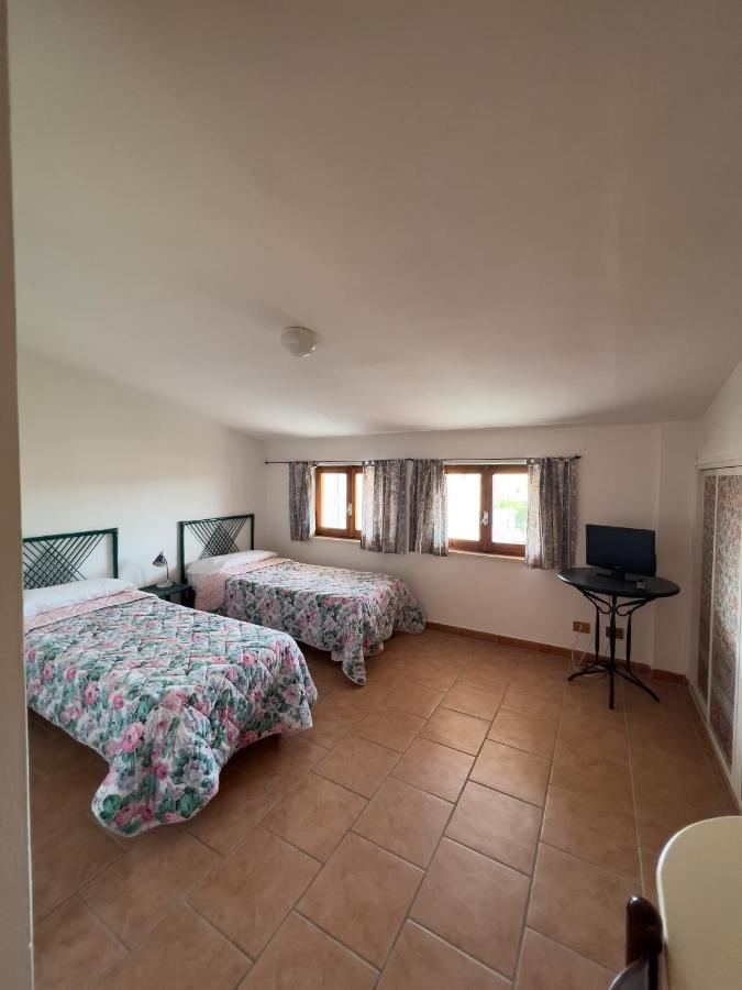 Albergo Ristorante Locanda Rosella Giba Kültér fotó