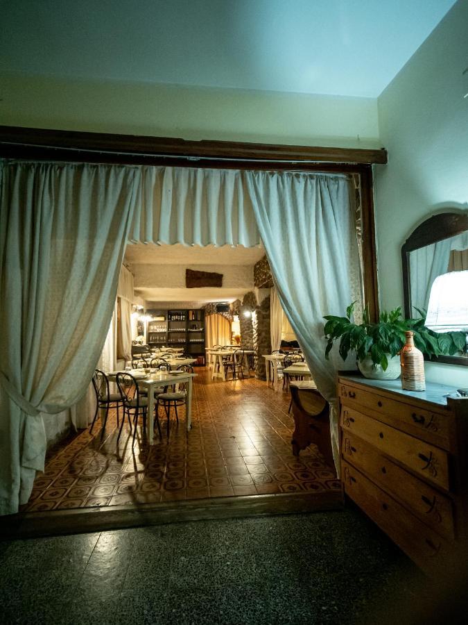 Albergo Ristorante Locanda Rosella Giba Kültér fotó