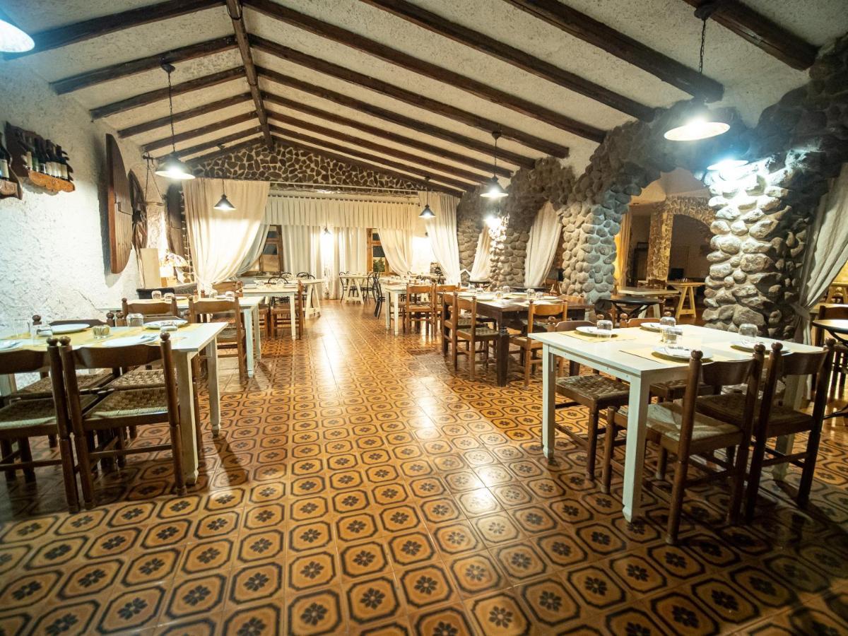 Albergo Ristorante Locanda Rosella Giba Kültér fotó