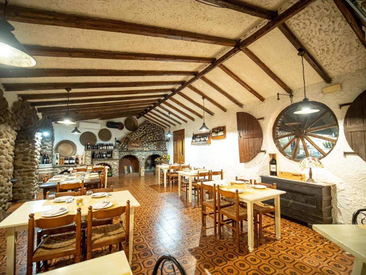 Albergo Ristorante Locanda Rosella Giba Kültér fotó