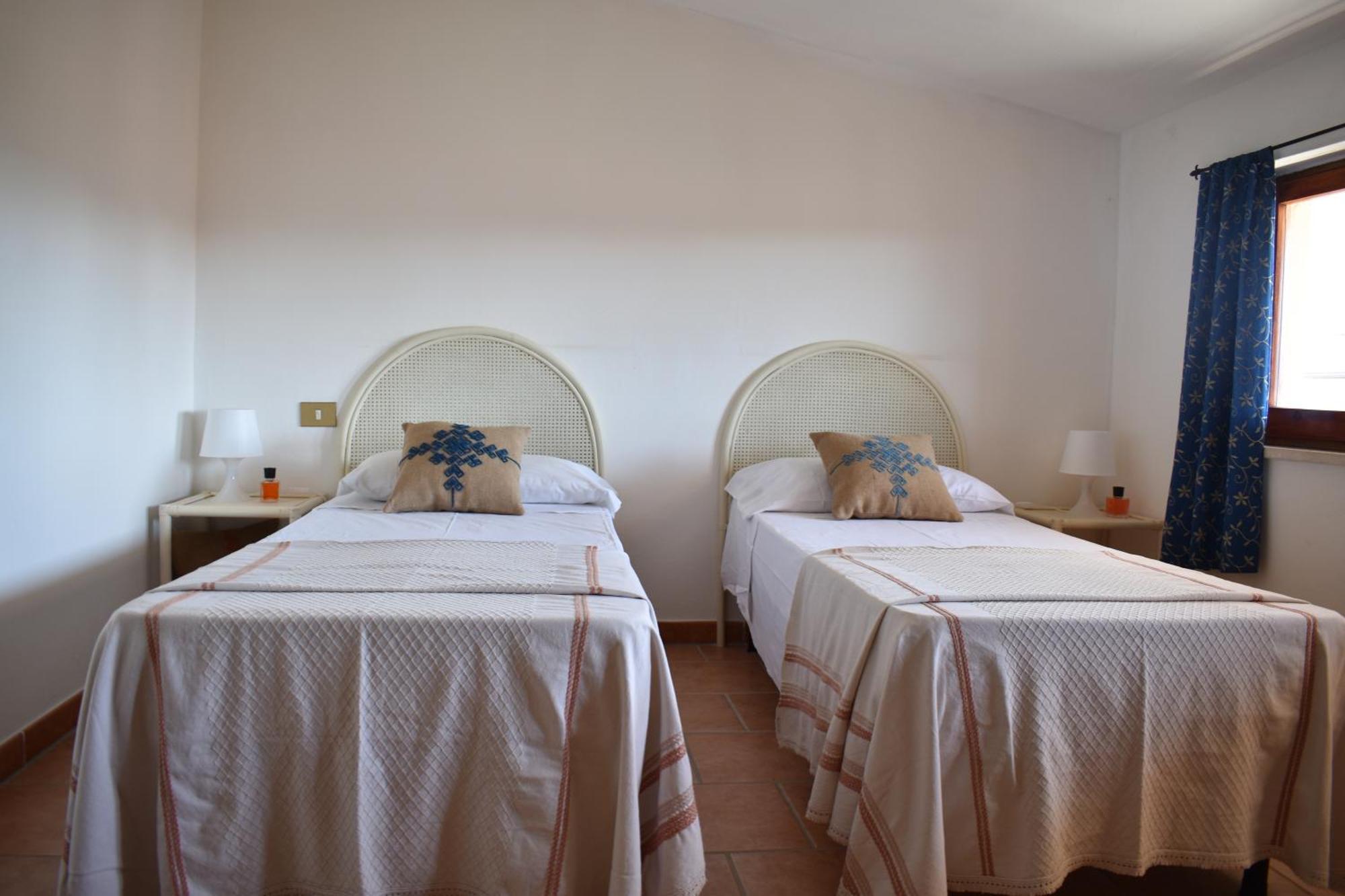 Albergo Ristorante Locanda Rosella Giba Kültér fotó