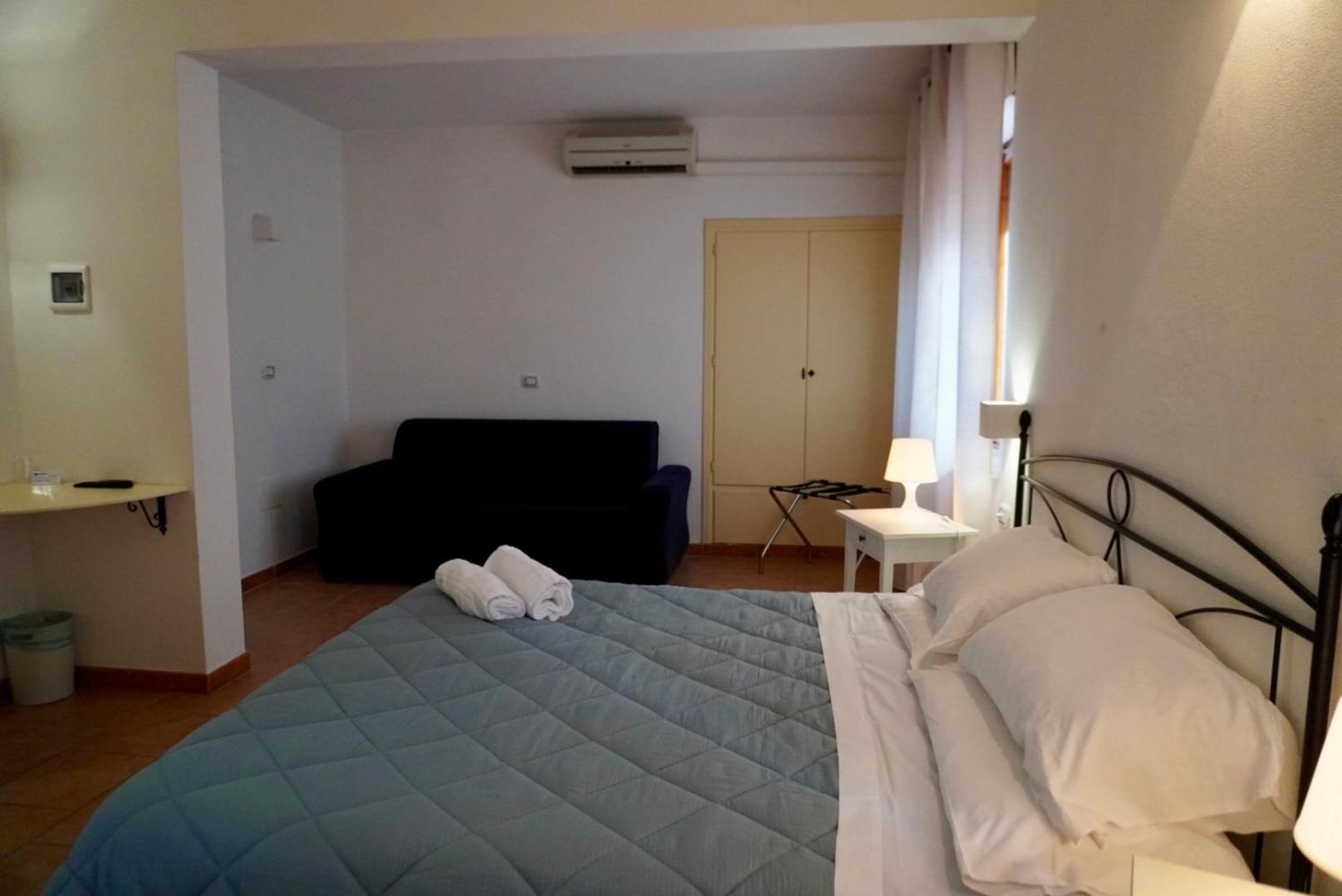 Albergo Ristorante Locanda Rosella Giba Kültér fotó